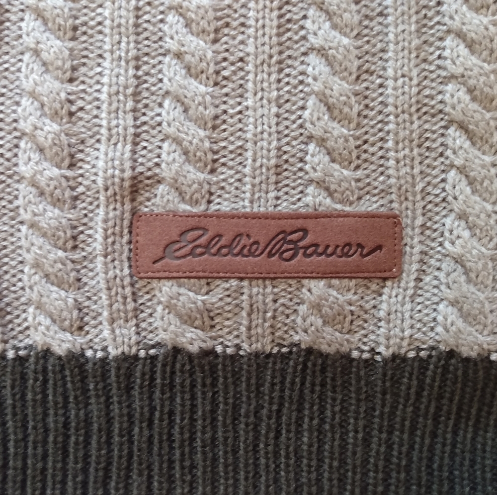 ⭐HP!⭐ Eddie Bauer Pet Sweater